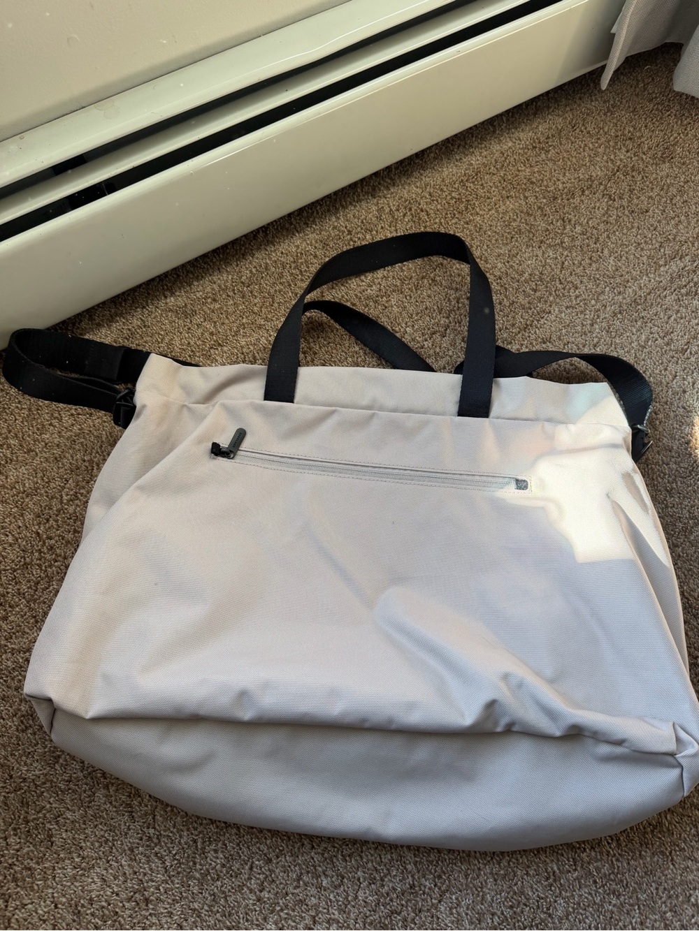 Everlane Minimalist White Canvas Tote with Black Straps